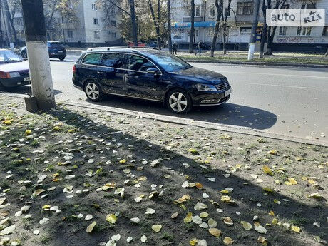 Volkswagen Passat B7 2011 року