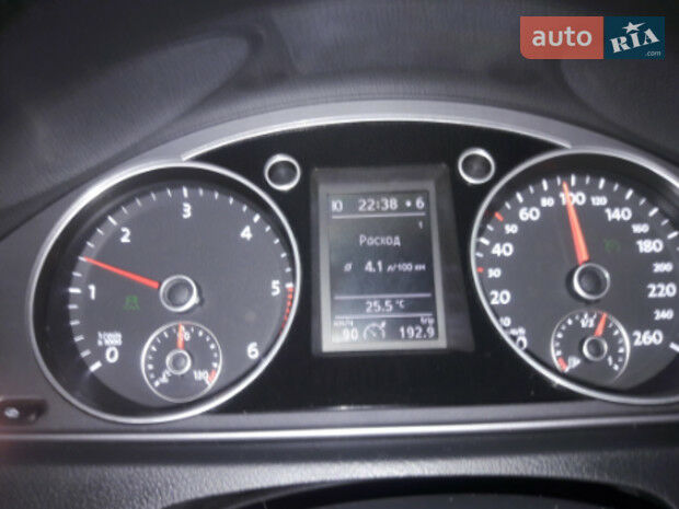 Volkswagen Passat B7 2012 року