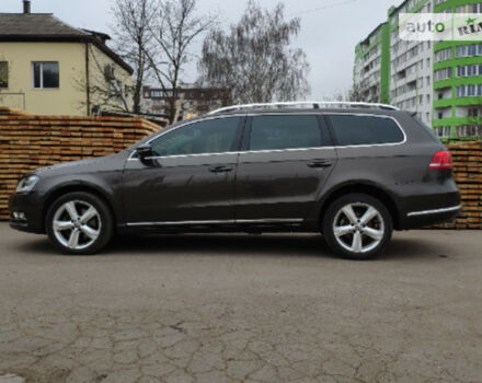 Volkswagen Passat B7 2012 року