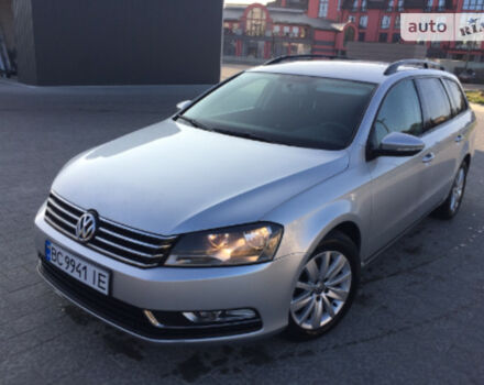 Volkswagen Passat B7 2012 року