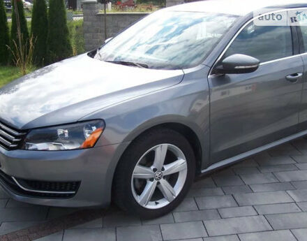 Volkswagen Passat B7 2012 року