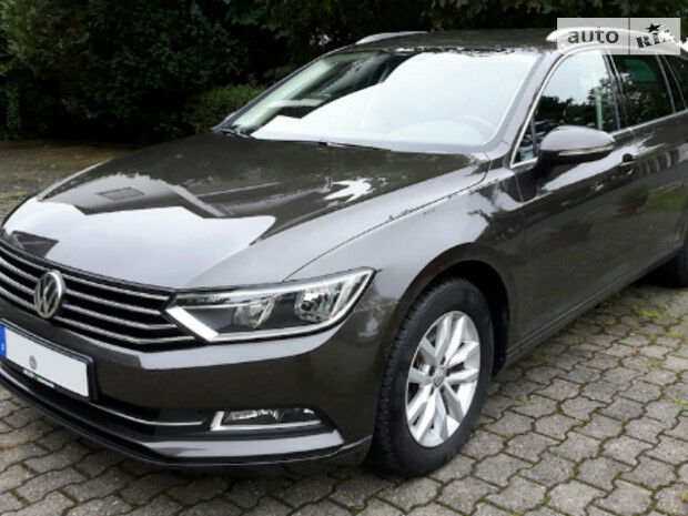 Фольксваген Пассат Б8 2016 года Volkswagen Passat B8 2016 года