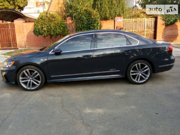 Volkswagen Passat B8 2017 года