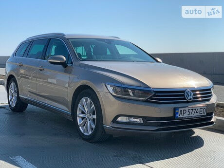 Volkswagen Passat B8 2015 року