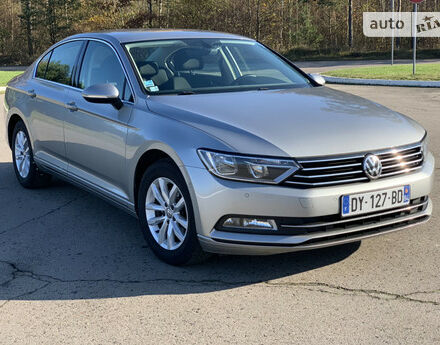 Volkswagen Passat B8 2015 року