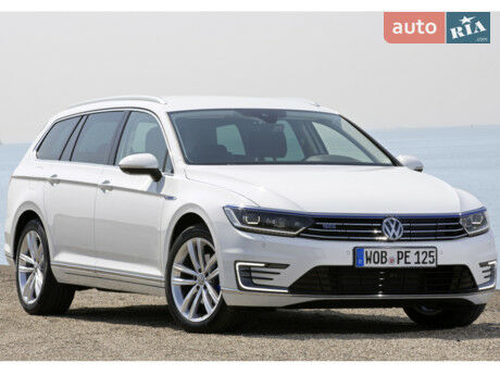 Фольксваген Пассат 1988 року Volkswagen Passat 1988 року