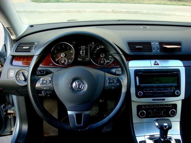 Volkswagen Passat 2010 года