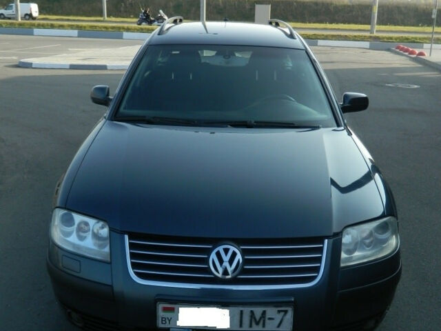 Volkswagen Passat 2003 року