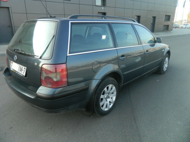 Volkswagen Passat 2003 року