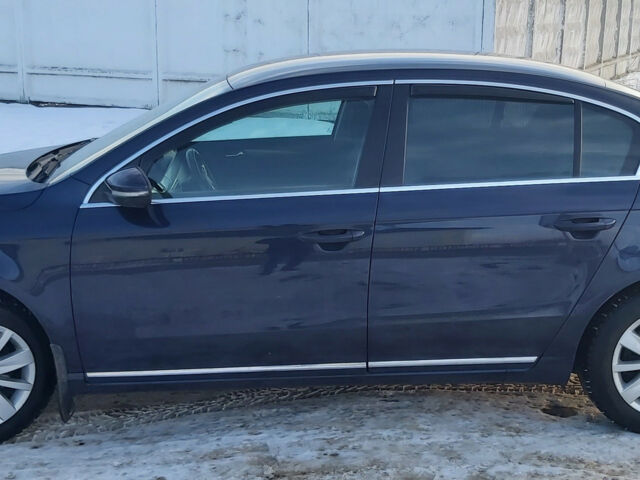 Volkswagen Passat 2012 року