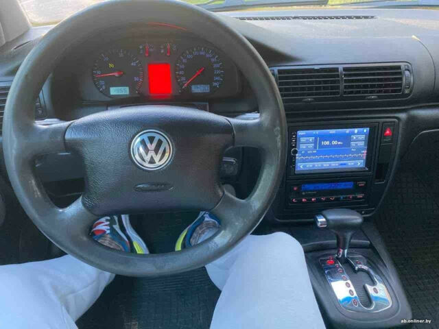 Volkswagen Passat 2000 року