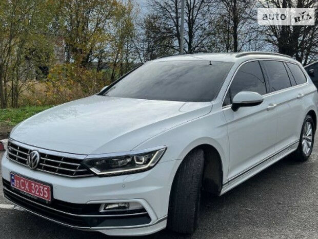 Volkswagen Passat 2018 року