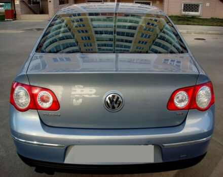 Volkswagen Passat 2010 года - Фото 2 авто