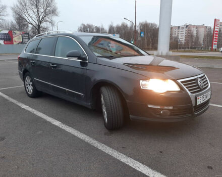 Volkswagen Passat 2009 року - Фото 2 автомобіля