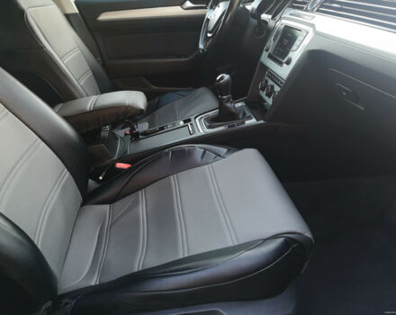 Volkswagen Passat 2015 года - Фото 9 авто