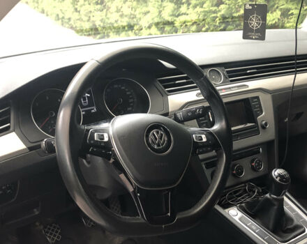 Volkswagen Passat 2015 року - Фото 2 автомобіля