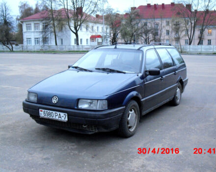 Volkswagen Passat 1989 года - Фото 1 авто