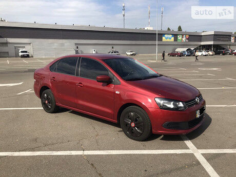 Фольксваген Поло 2013 года Volkswagen Polo 2013 года