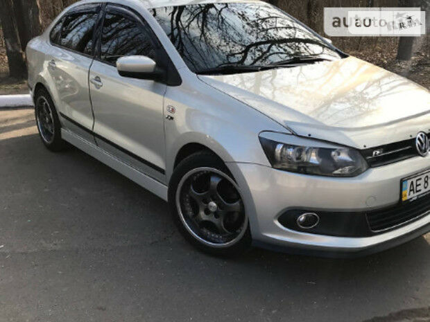 Volkswagen Polo 2012 року