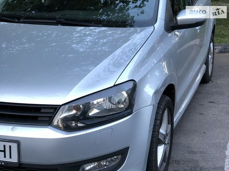 Volkswagen Polo 2011 року