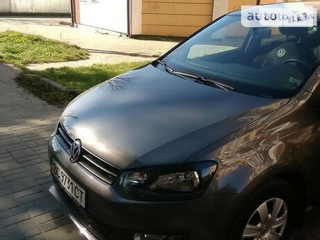 Volkswagen Polo 2012 року