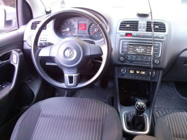 Volkswagen Polo 2012 года