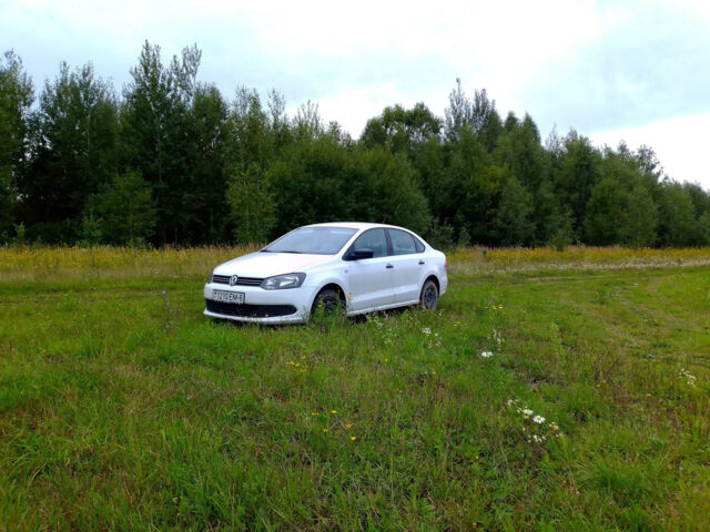 Фольксваген Поло 2013 года Volkswagen Polo 2013 года