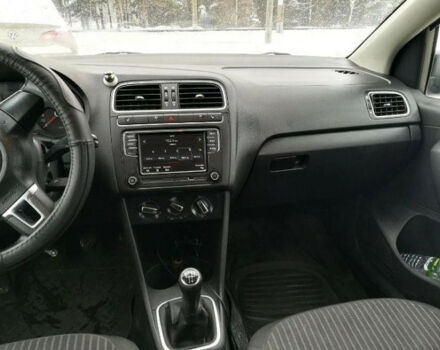 Volkswagen Polo 2011 года - Фото 8 авто