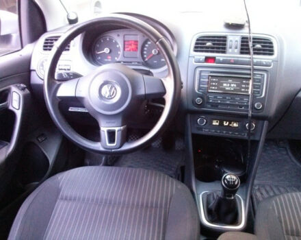 Volkswagen Polo 2012 года - Фото 2 авто