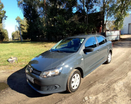 Фото на отзыв с оценкой 4.4 о Volkswagen Polo 2012 году выпуска от автора "Prisrak" с текстом: Надёжный и простой автомобиль с надёжным и экономичным двигателем, бюджетный в обслуживании. По р...