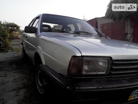 Фольксваген Сантана 1982 року Volkswagen Santana 1982 року