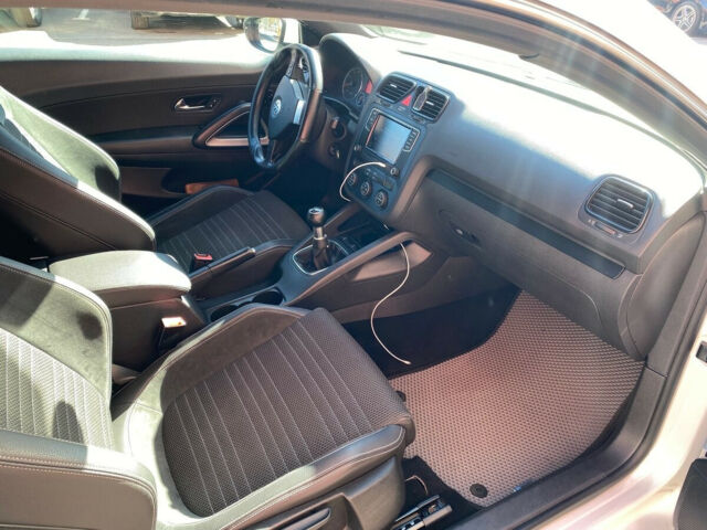 Volkswagen Scirocco 2011 года