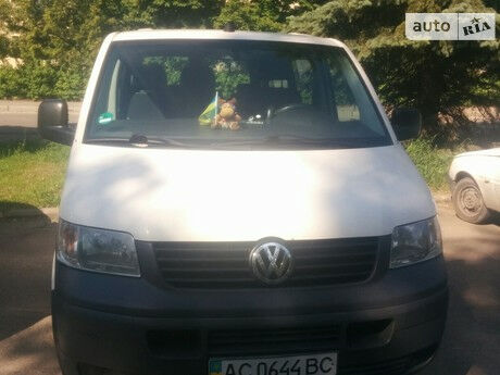 Volkswagen T5 (Transporter) пасс. 2005 года