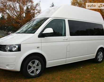 Volkswagen T5 (Transporter) пасс. 2011 року