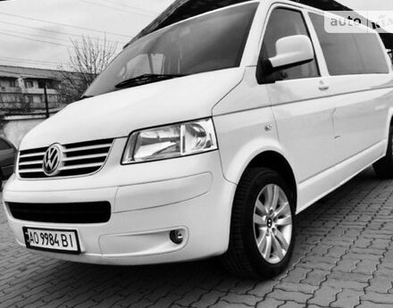 Volkswagen T5 (Transporter) пасс. 2004 року