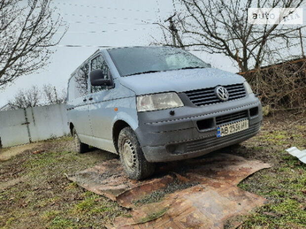 Volkswagen T5 (Transporter) 2005 года