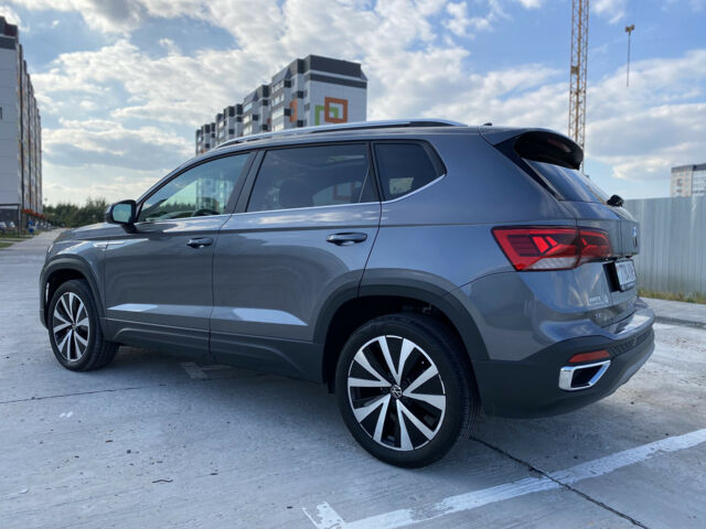 Volkswagen Taos 2021 року