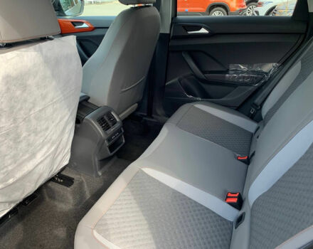 Volkswagen Taos 2021 года - Фото 7 авто