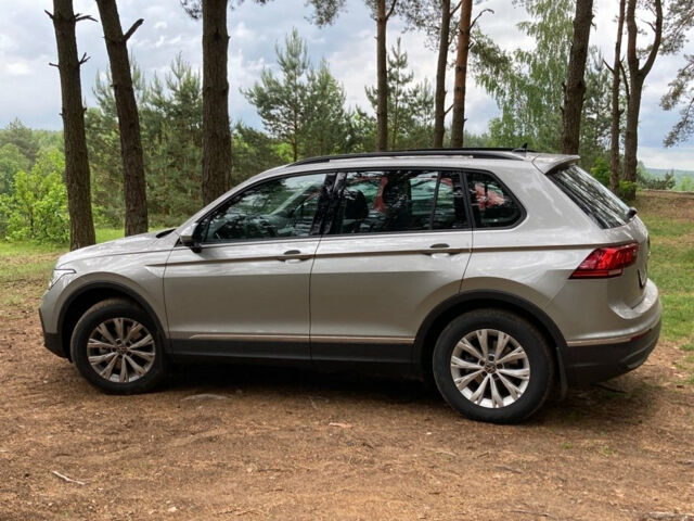 Volkswagen Tiguan 2021 року