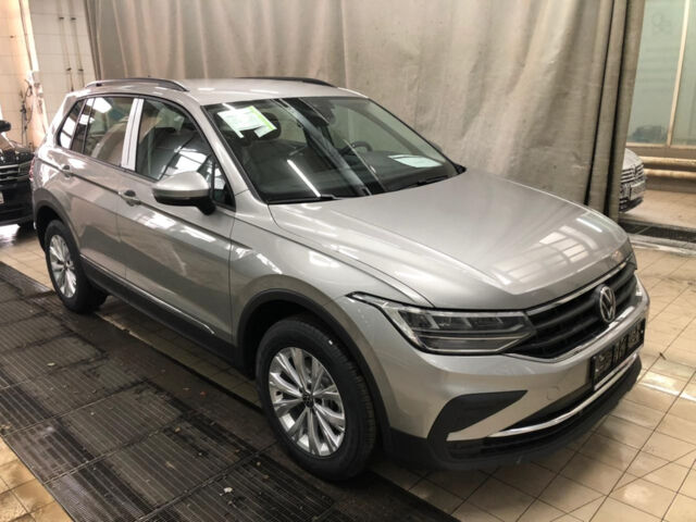 Volkswagen Tiguan 2021 года