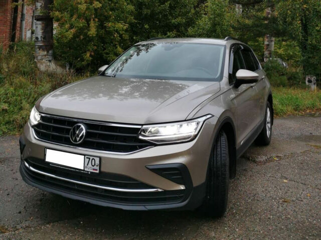 Volkswagen Tiguan 2021 года