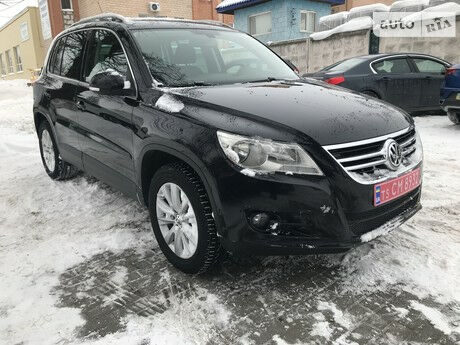 Volkswagen Tiguan 2011 года