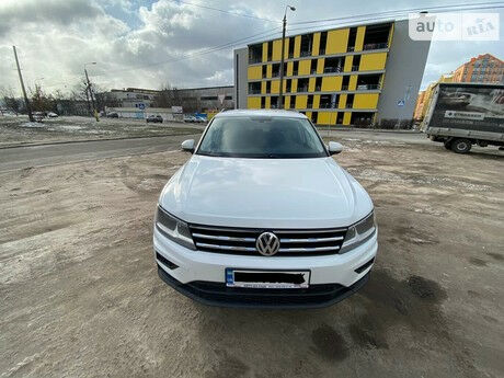 Volkswagen Tiguan 2019 року