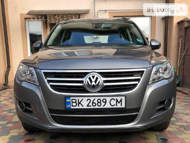 Volkswagen Tiguan 2010 года