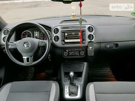 Фольксваген Тигуан 2014 года Volkswagen Tiguan 2014 года