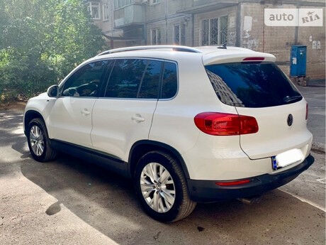Фольксваген Тигуан 2014 года Volkswagen Tiguan 2014 года