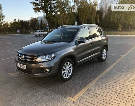 Volkswagen Tiguan 2012 года