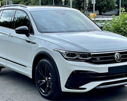 Volkswagen Tiguan 2021 року