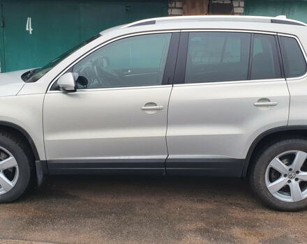 Volkswagen Tiguan 2011 року - Фото 2 автомобіля