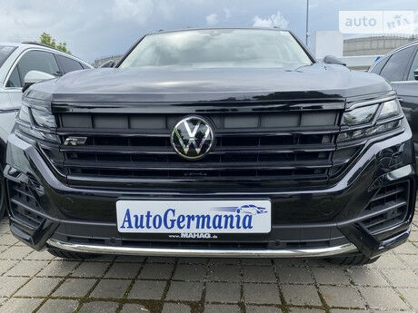 Volkswagen Touareg 2021 року